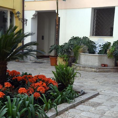 Piano Alloro Palermo Esterno foto